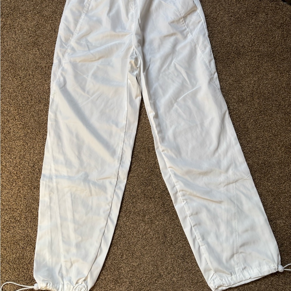 Forever 21 Women's White joggers / track Pants